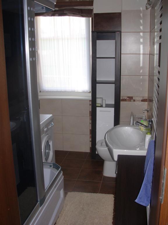 Apartment With Terrace Ревал Екстериор снимка