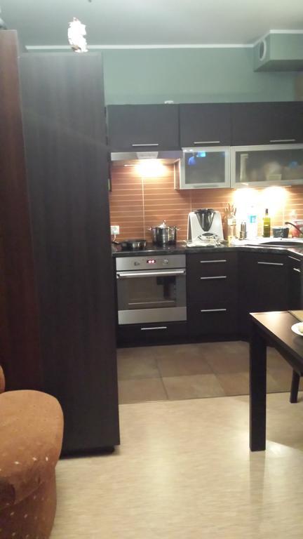 Apartment With Terrace Ревал Екстериор снимка